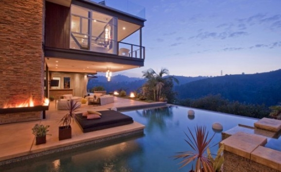 Napinemszar - Laknád?