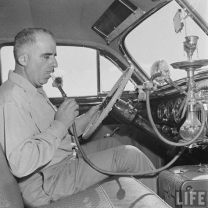 Tud élni az öreg . . .