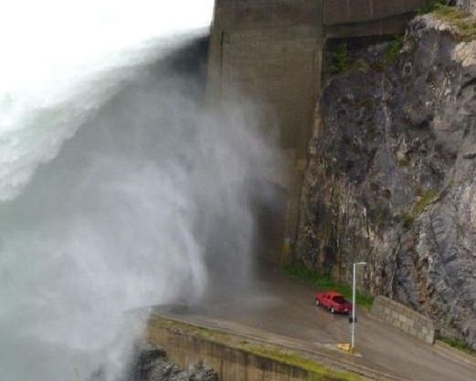 Kapcsold be az ablaktörlőt . . . 