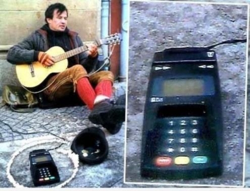 Haladni kell a korral . . . 