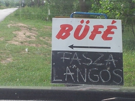 Eközben Debrecenben . . .