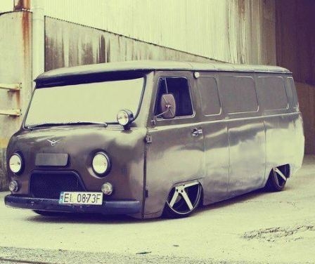 Csajoznál vele ? - UAZ-452