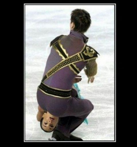 Nyomjad erősen !! Már látom a fejét !!