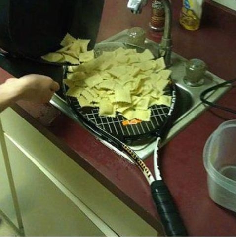 Agassi tésztaszűrője