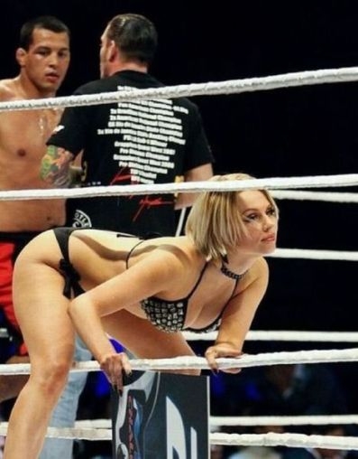 Figyelsz te rám egyáltalán? - Persze