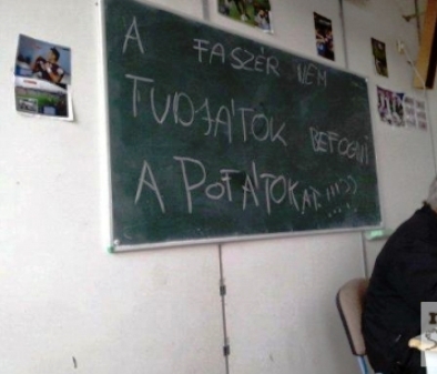 Tanár úr bedobta a törölközőt