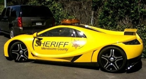 Menekülnél? - Értelmetlen . . .