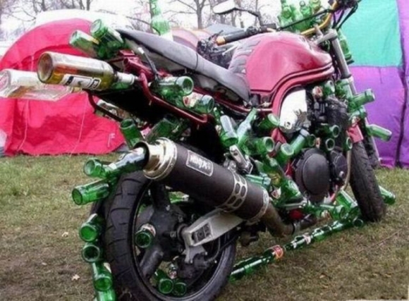 Ébredés a motoros találkozón...