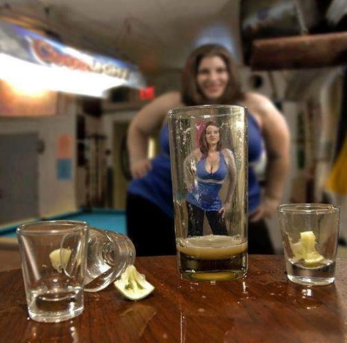 A nap kérdése : miért isznak a pasik  a buliban ?