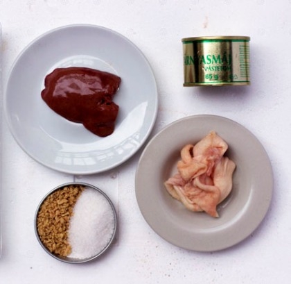 Ma májkrém lesz reggelire