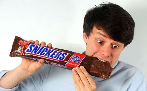 Éhes vagy? Dobj be egy (1) snickers-t !