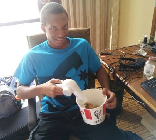 Ma ( is ) csirke lesz ebédre