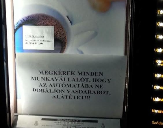 Iszom egy kávét . . .