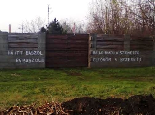 Eközben Gyálon . . .