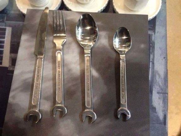 Egy vérbeli szerelő kulcs készlete