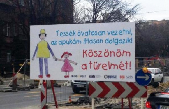 Eközben a Széll Kálmán téren 😮