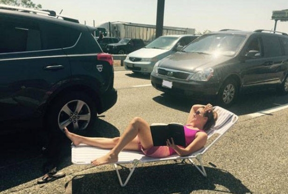 Közlekedési hírek - rettenetes dugó az M7-esen...