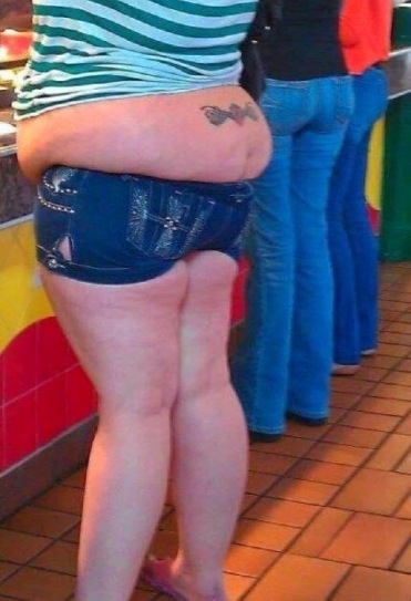 Kicsikét szűk a világ nekem...