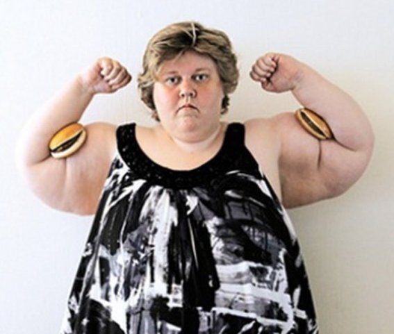 Dupla bicepsz póz elölről