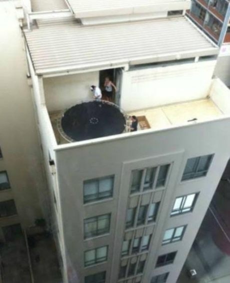 Trambulin, családi tragédia miatt eladó