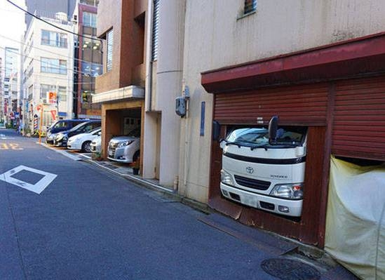 Kicsikét szűk a világ nekem