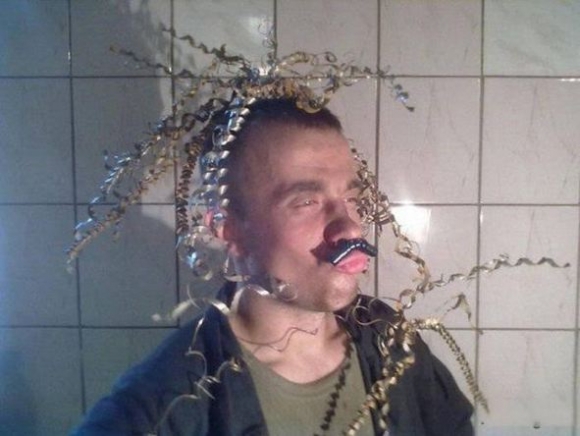 Amikor az esztergályos szelfizik