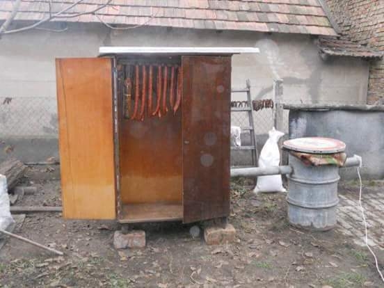 Kolbász füstölése házilag