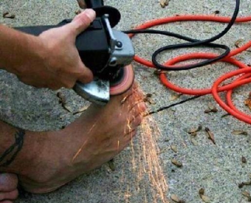 Egy kis munkahelyi pedikűr