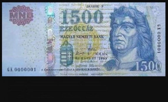 Tegnap fizettem vele egy kínai boltban