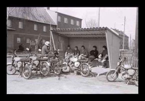 Facebook - 30 évvel ezelőtt