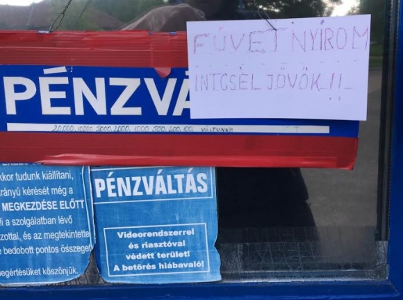 Váltanál nála egy kis eurót? :P