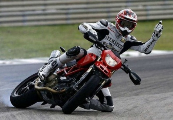 A motorozás olyan, mint a szex...