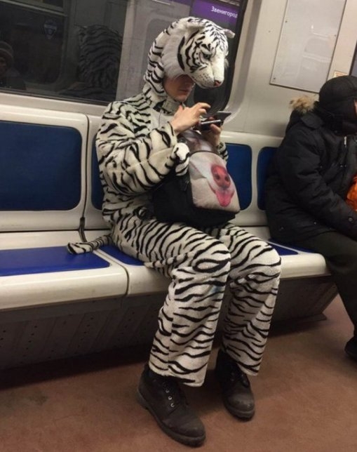 Eközben az orosz metrón