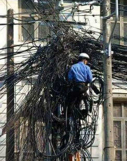 Villanyszerelőket keresünk