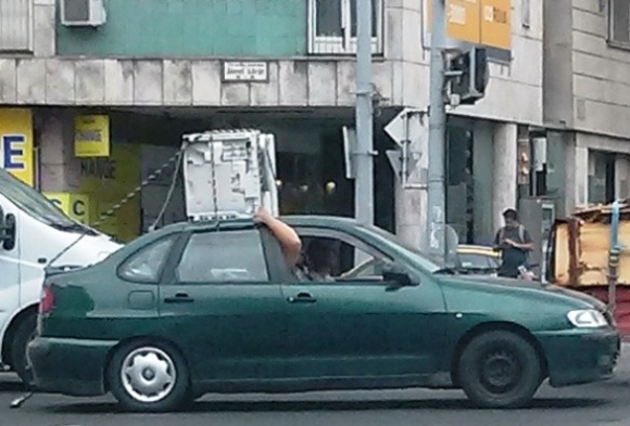 Ma Pesten járt a szállító...