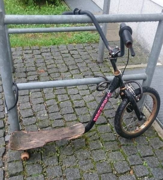 Valaki ezzel ment ma a suliba