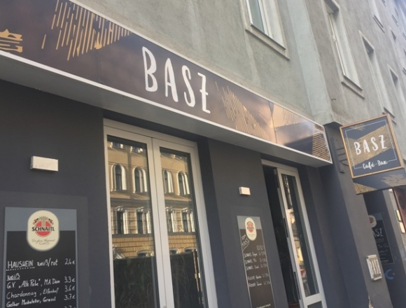 Kávézó a sógoroknál