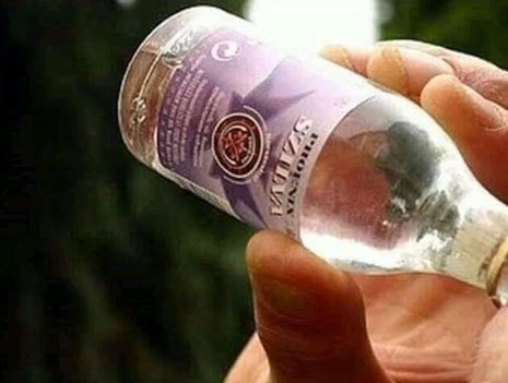 Fagyálló folyadék betöltése folyamatban