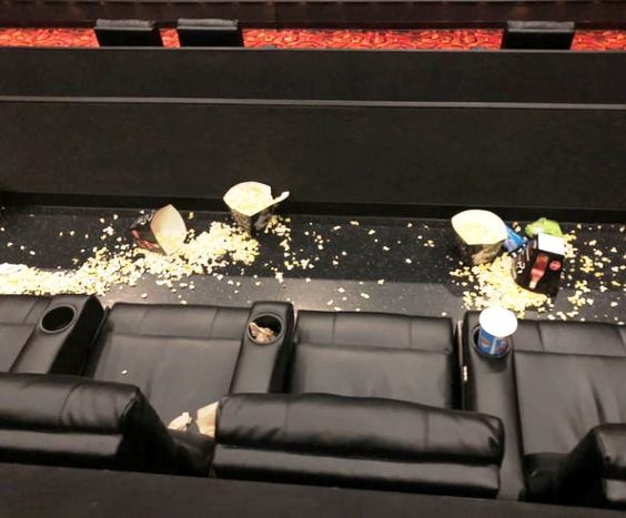 Ingyen adták a popcornt egy filmbemutatóhoz