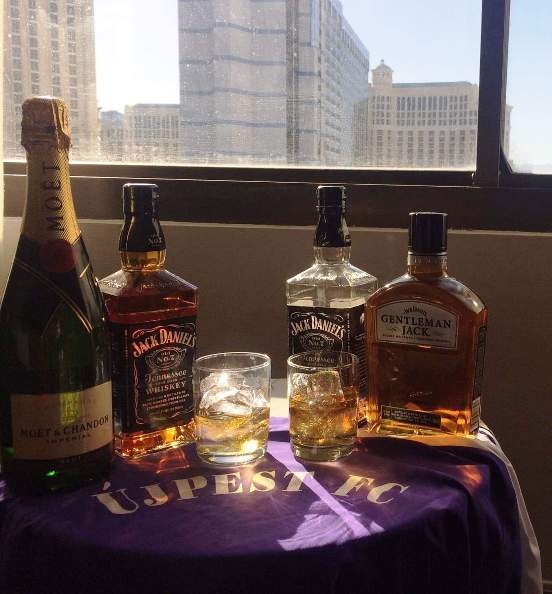 Kellemes Ünnepeket!