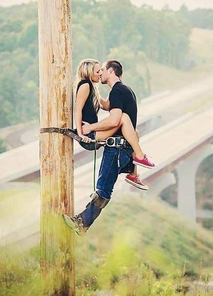 Faoszlopos mászás biztosító övvel