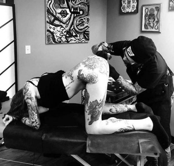 A tetoválók élete sem mindig menyország, de...