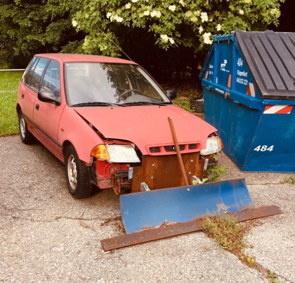 Öreg Japó semmire nem való...Nem? Fogd meg a söröm!