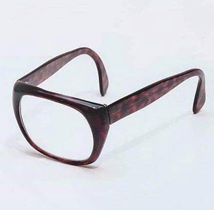 Anyuci vette, egyszem fiának