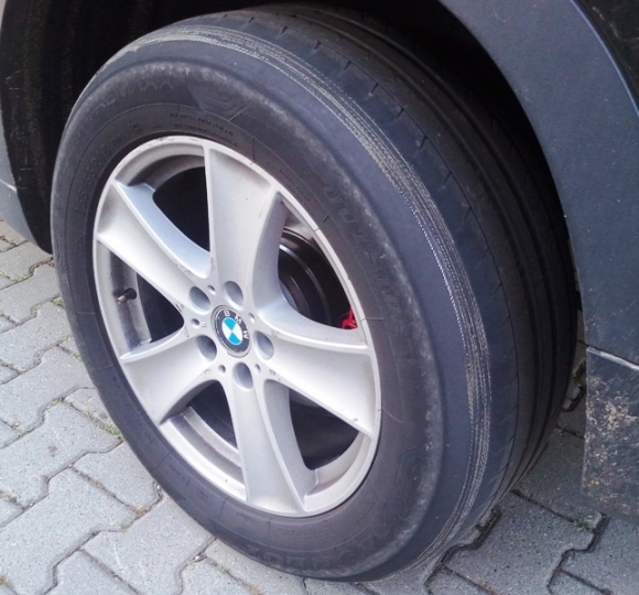 Kicsit kopott, de hátul még elmegy...