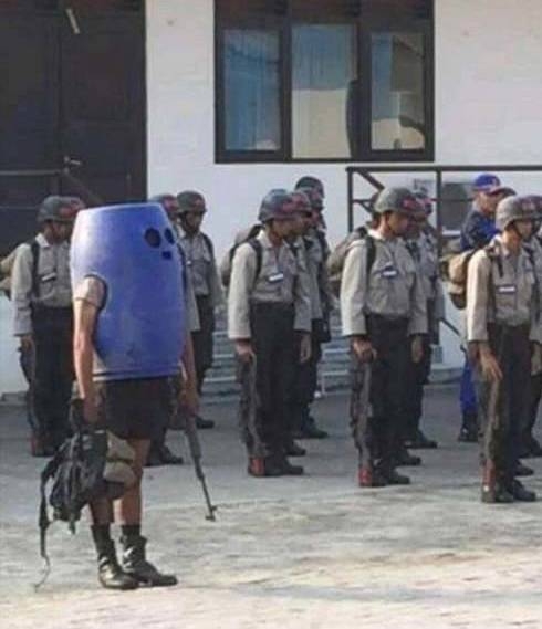 Nem jutott neki rohamsisak