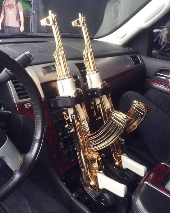 Ő nem bízza a dolgot a véletlenre