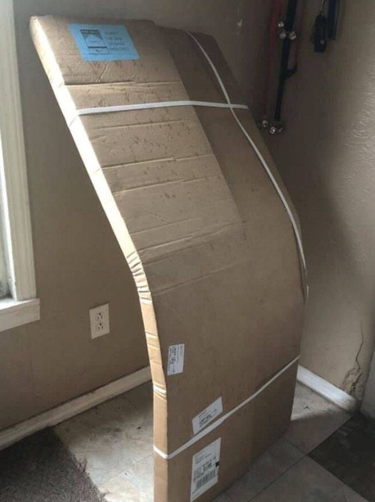 Neten rendelt ajtó...