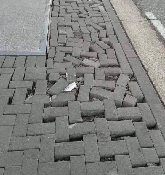 Rájött a mester, hogy nincs elég anyag a munkához