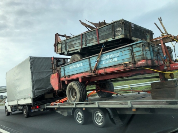 Ma az M5-ösön járt a szállító